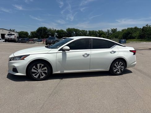 Used 2020 Nissan Altima 2.5 S FWD image 10