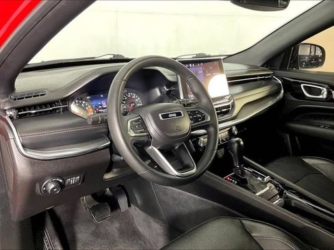 Used 2023 Jeep Compass Limited AWD/4WD image 17