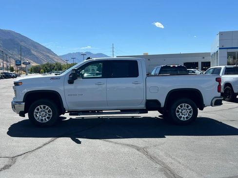 Used 2024 Chevrolet Silverado 2500 LT image 14