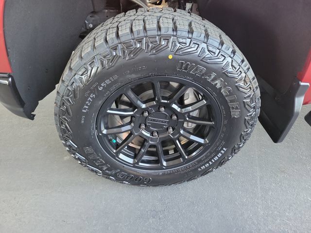 Used 2021 Chevrolet Silverado 1500 Custom Trail Boss w/ LPO, Dark Essentials Package AWD/4WD image 31
