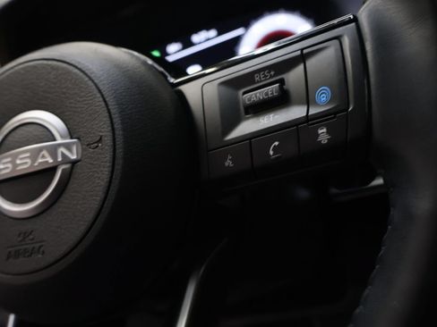 Used 2024 Nissan Pathfinder Platinum AWD/4WD image 21