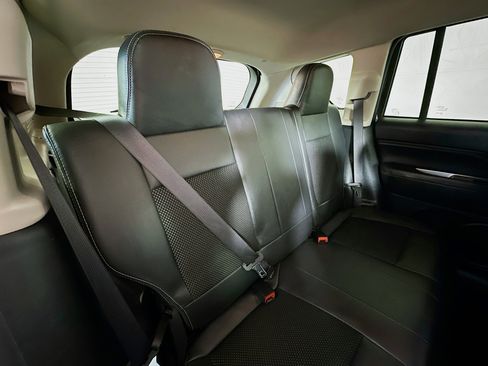 Used 2016 Jeep Compass Latitude AWD/4WD image 24