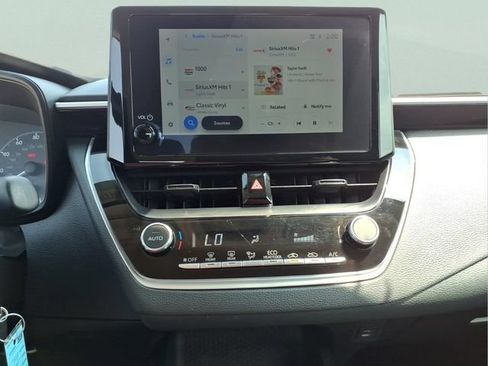 Used 2025 Toyota Corolla LE FWD image 18
