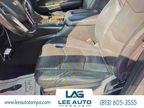 Used 2020 Cadillac Escalade Luxury RWD image 4
