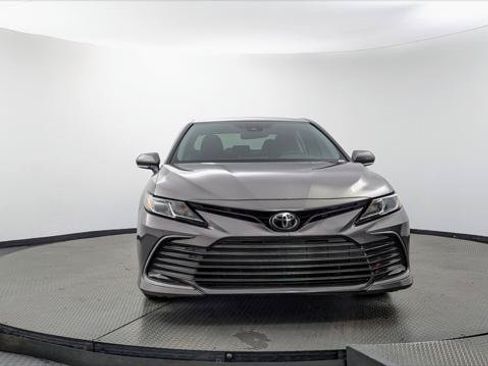 Used 2024 Toyota Camry LE w/ Convenience Package FWD image 11