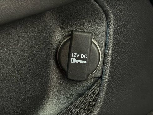 Used 2015 Dodge Challenger R/T Plus RWD image 35