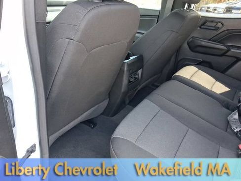 Used 2025 Chevrolet Colorado W/T RWD image 13
