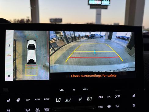 Used 2023 Toyota bZ4X Limited image 15