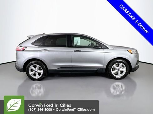 Used 2020 Ford Edge SE image 18