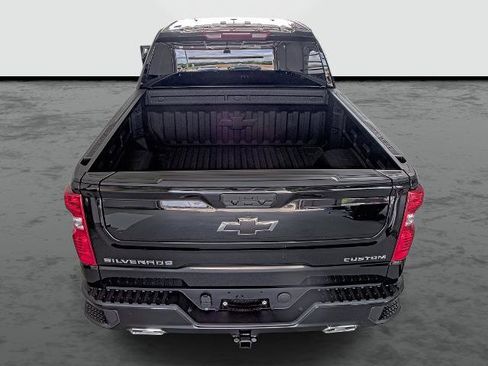 New 2026 Chevrolet Silverado 1500 Custom Trail Boss AWD/4WD image 3