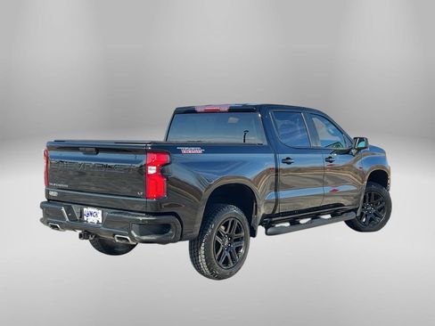 Used 2022 Chevrolet Silverado 1500 LT Trail Boss w/ Bed Protection Package image 4