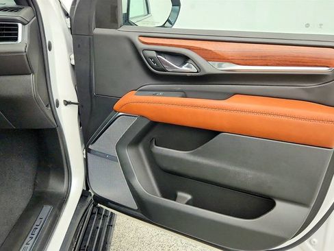 Used 2023 GMC Yukon Denali Ultimate AWD/4WD image 29