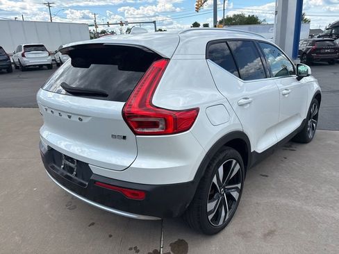 Used 2024 Volvo XC40 B5 Plus w/ Protection Package Premier AWD/4WD image 6