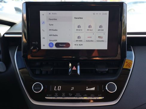 Used 2024 Toyota Corolla LE image 28