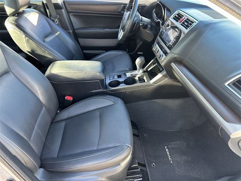 Used 2017 Subaru Legacy 3.6R Limited image 9