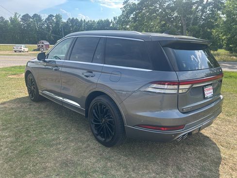 Used 2021 Lincoln Aviator Reserve w/ Equipment Group 208A AWD/4WD image 13