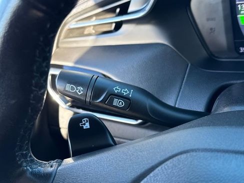 Used 2022 Chevrolet Bolt EUV LT w/ Convenience Package image 17