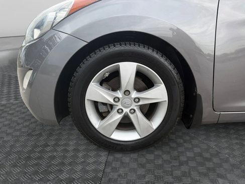Used 2013 Hyundai Elantra GLS w/ Preferred Pkg image 14