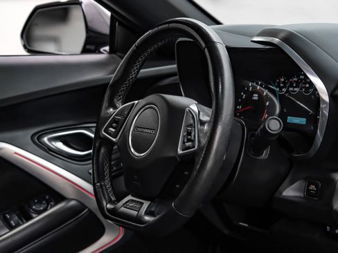 Used 2017 Chevrolet Camaro SS RWD image 16
