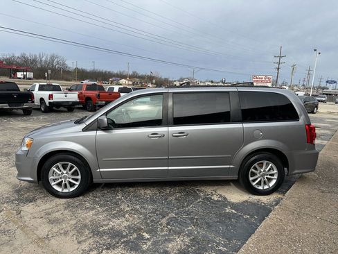 Used 2016 Dodge Grand Caravan SXT w/ Rear Park Assist Package image 6