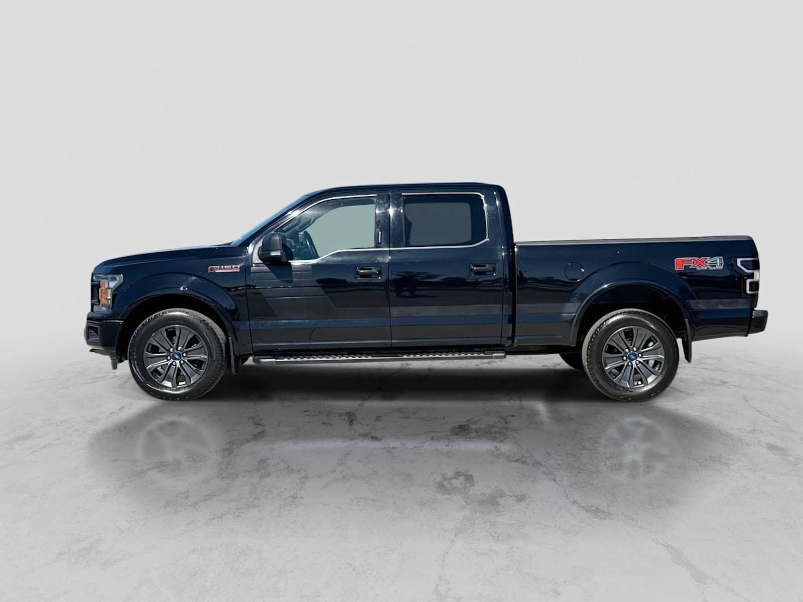 Used 2018 Ford F150 XLT w/ Equipment Group 302A Luxury AWD/4WD image 3