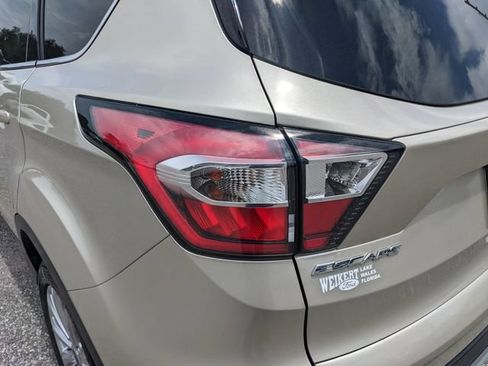 Used 2017 Ford Escape Titanium FWD image 11
