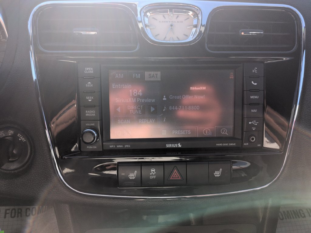 Used 2013 Chrysler 200 S FWD image 19