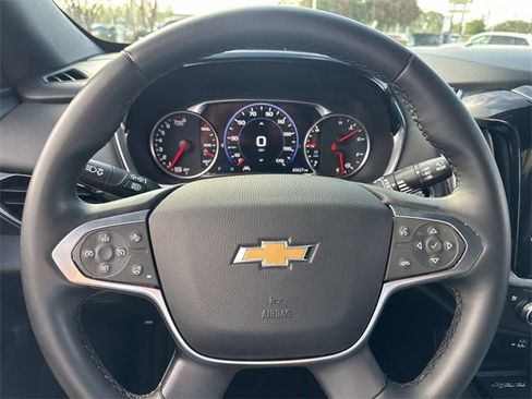 Used 2023 Chevrolet Traverse Premier image 26