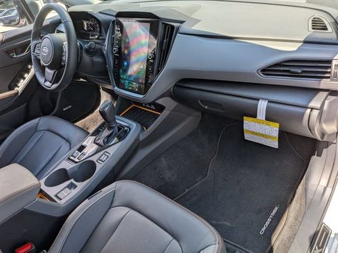 Used 2025 Subaru Crosstrek 2.5i Limited AWD/4WD image 37