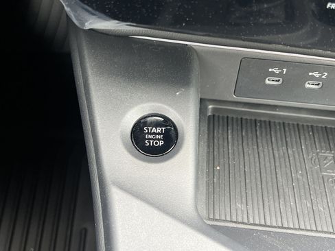 New 2026 Nissan Sentra SV w/ SV Convenience Package FWD image 6