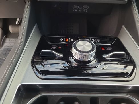 New 2026 Jeep Grand Wagoneer 4WD image 25