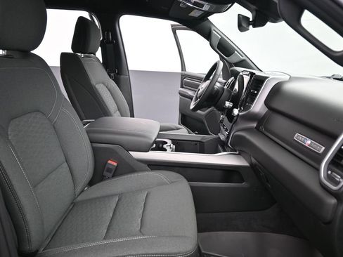 New 2026 RAM 1500 4x4 Crew Cab image 27