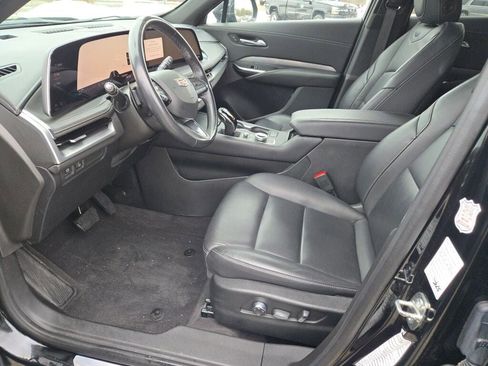Used 2024 Cadillac XT4 Premium Luxury image 25
