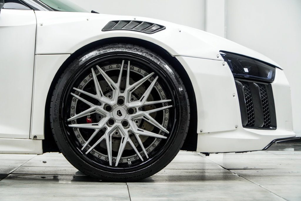 Used 2018 Audi R8 V10 AWD/4WD image 12