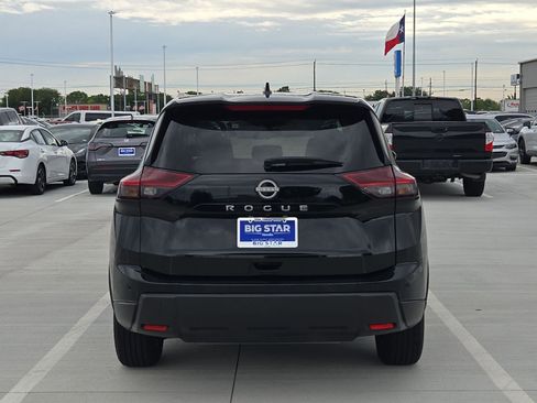 Used 2024 Nissan Rogue S image 5