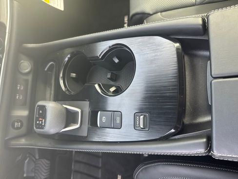 Certified 2025 Nissan Rogue Platinum w/ Platinum Premium Package image 28