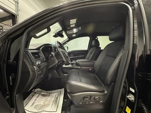 Used 2021 Nissan Titan PRO-4X image 14