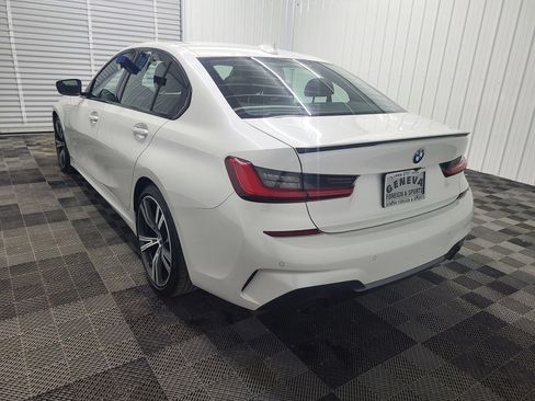 Used 2019 BMW 330i Sedan w/ M Sport Package RWD image 10