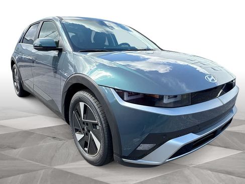 New 2025 Hyundai Ioniq 5 SE RWD image 2