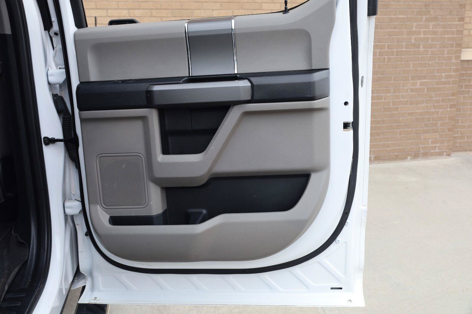 Used 2019 Ford F150 XLT w/ Equipment Group 302A Luxury AWD/4WD image 21