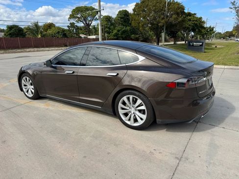 Used 2014 Tesla Model S 85 image 3