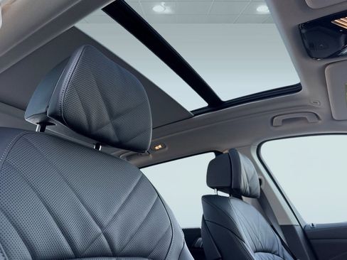 New 2026 BMW X7 xDrive40i AWD/4WD image 14