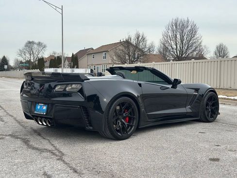 Used 2015 Chevrolet Corvette Z06 w/ 3LZ Preferred Equipment Group image 7