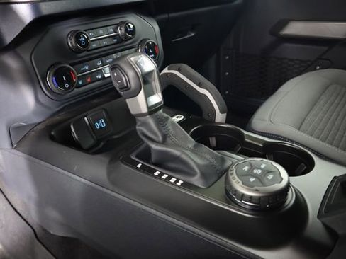 Used 2022 Ford Bronco Outer Banks w/ Sasquatch Package AWD/4WD image 56