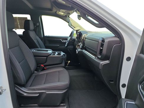 Used 2024 GMC Sierra 1500 SLE w/ Preferred Package AWD/4WD image 25