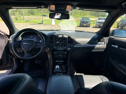 Used 2018 Chrysler 300 S w/ 300S Premium Group 2 AWD/4WD image 11