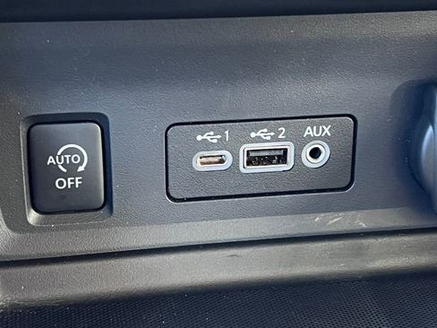 Used 2024 Nissan Sentra SV FWD image 10