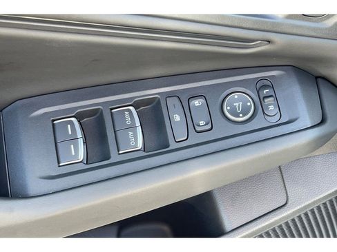 Certified 2025 Honda Accord EX-L image 12