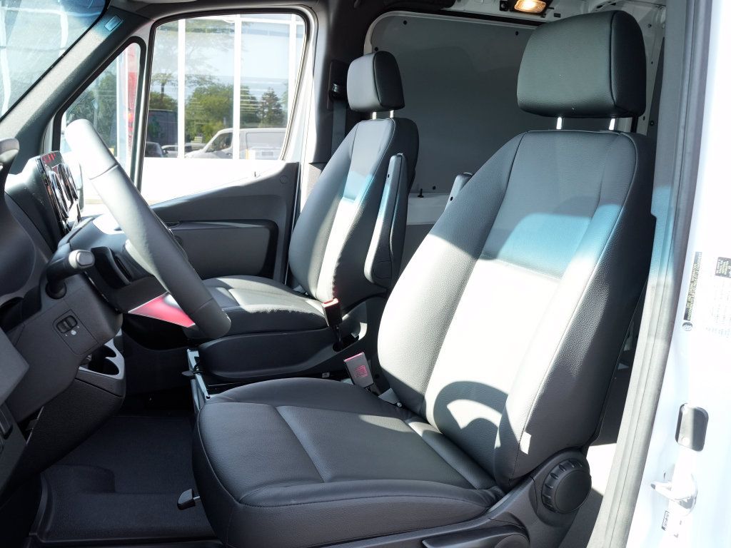 Used 2026 Mercedes-Benz Sprinter 2500 image 11