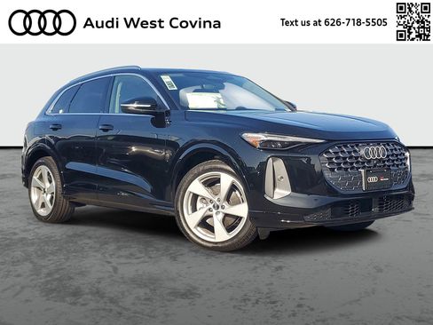 New 2025 Audi Q5 Prestige image 1